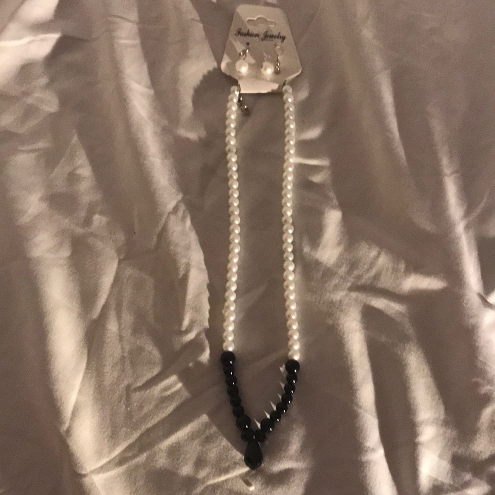 Women’s fashion jewelry set